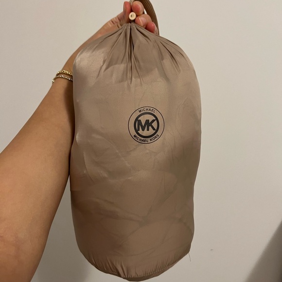 Michael Kors Women's Beige Puffer Jacket - Picture 7 of 8